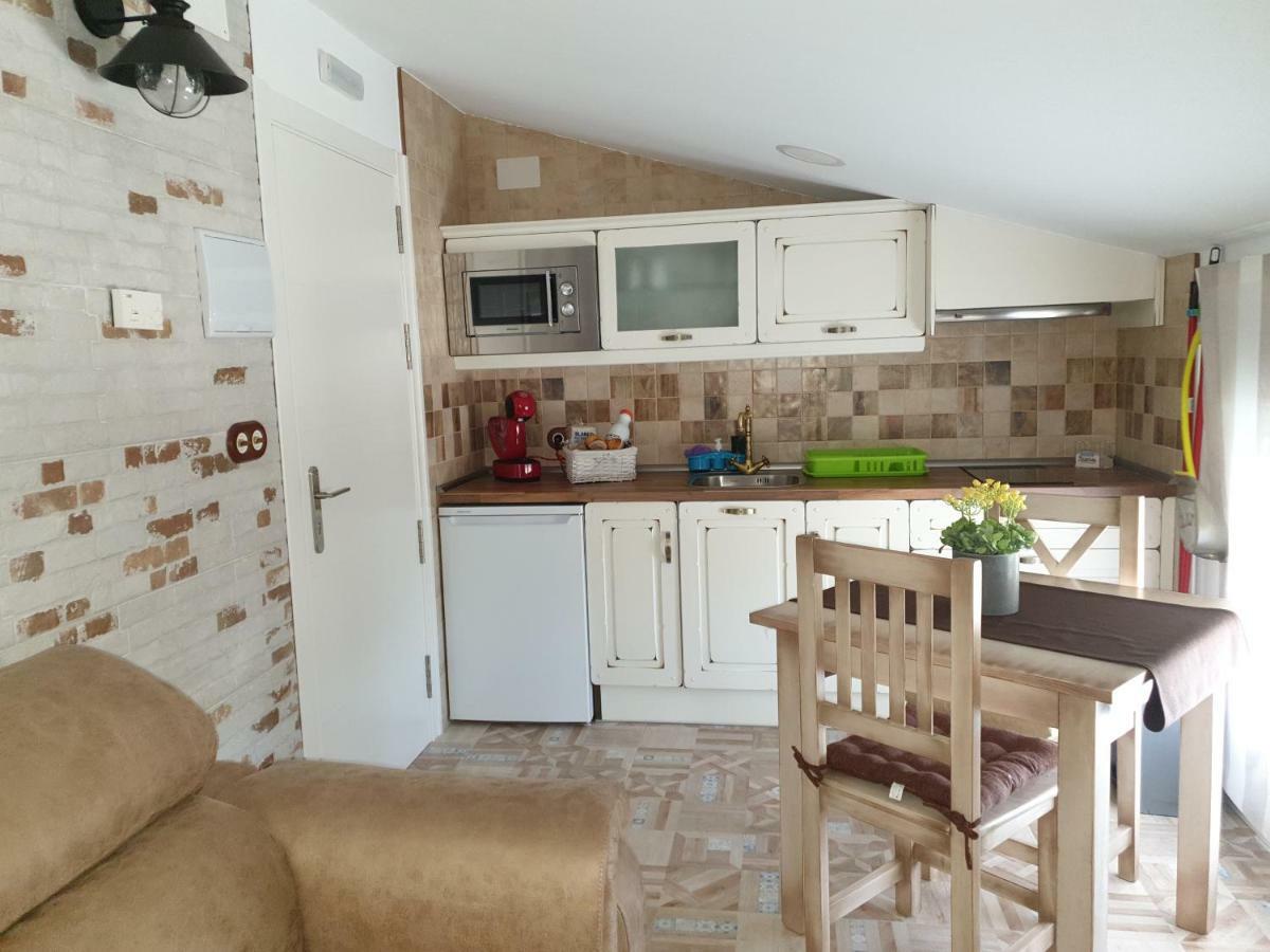 Apartamentos Hostal Cabanas Carboneras de Guadazaon ภายนอก รูปภาพ
