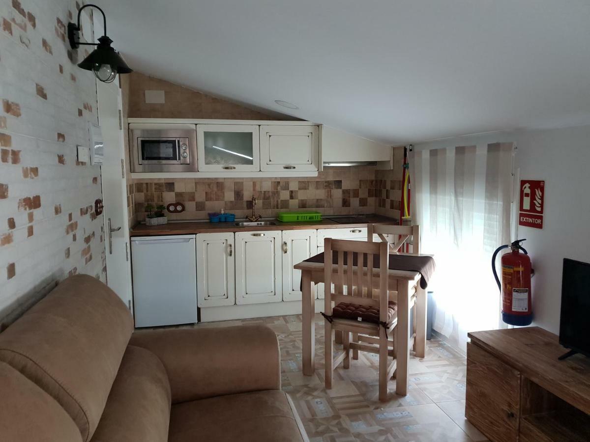Apartamentos Hostal Cabanas Carboneras de Guadazaon ภายนอก รูปภาพ