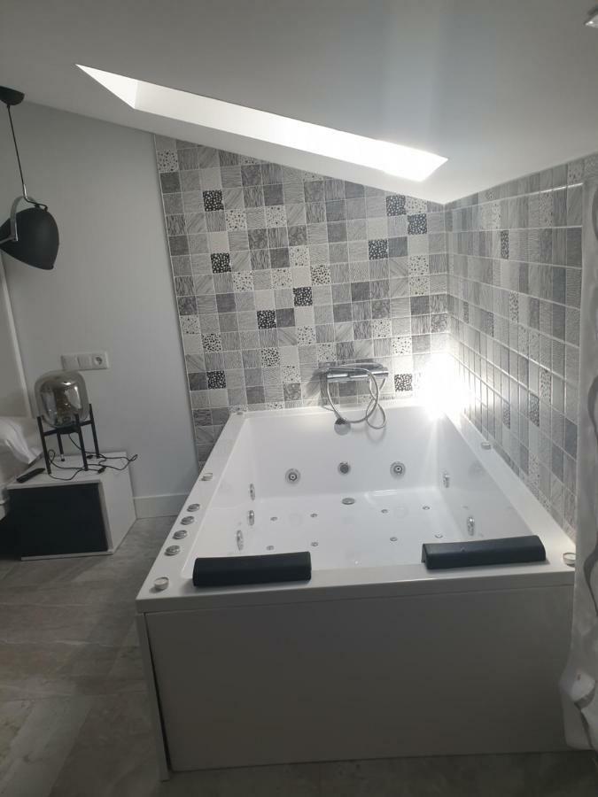 Apartamentos Hostal Cabanas Carboneras de Guadazaon ภายนอก รูปภาพ