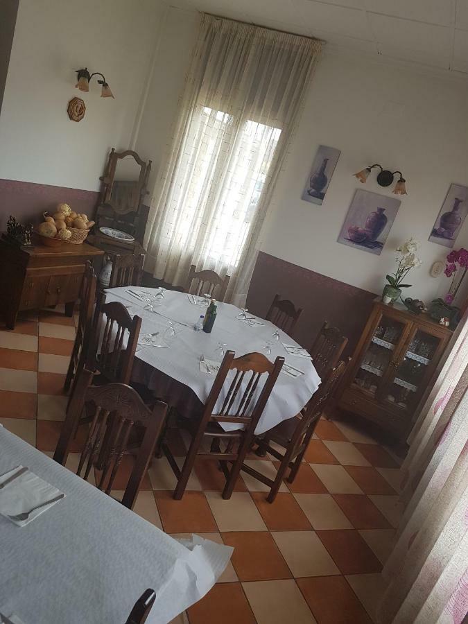 Apartamentos Hostal Cabanas Carboneras de Guadazaon ภายนอก รูปภาพ