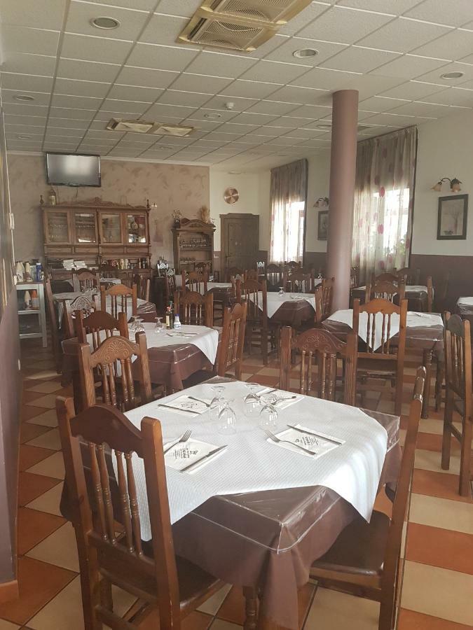 Apartamentos Hostal Cabanas Carboneras de Guadazaon ภายนอก รูปภาพ